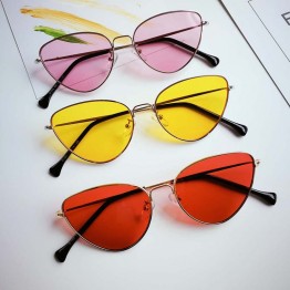 Retro Cat Eye Sunglasses Women Yellow Red Lens Sun glasses Fashion Light Weight Sunglass for women Vintage Metal Eyewear